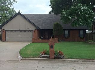 609 Fieldcrest Dr, Duncan, OK 73533