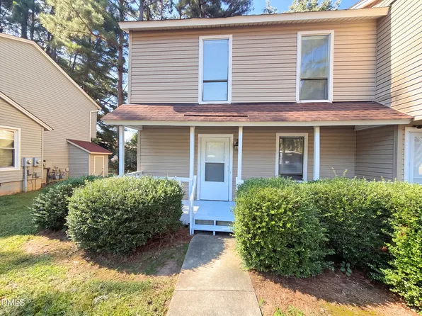 104 Arbuckle Ln, Cary, NC 27511