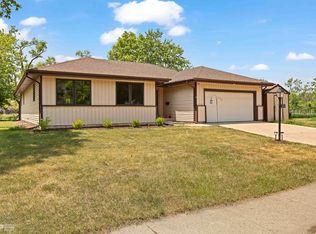 1530 N Oak St, Palatine, IL 60067