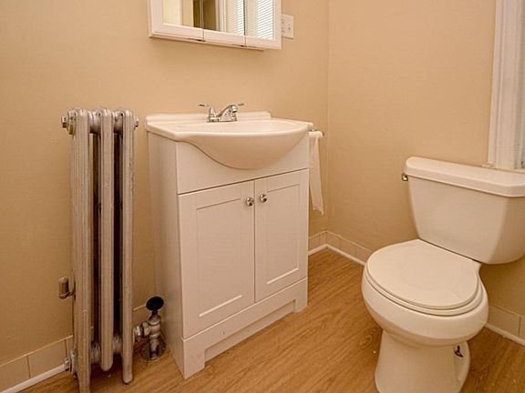 4th image of 16-20 Wealth Ave #2