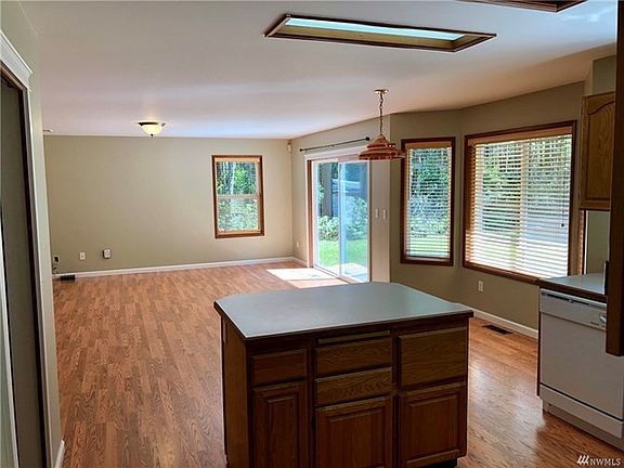 3rd image of 5141 Blacktail Ct NE