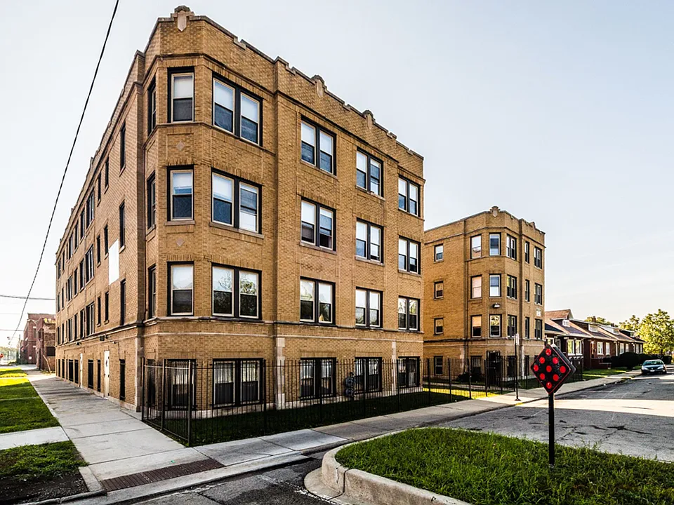 7701 S Stewart