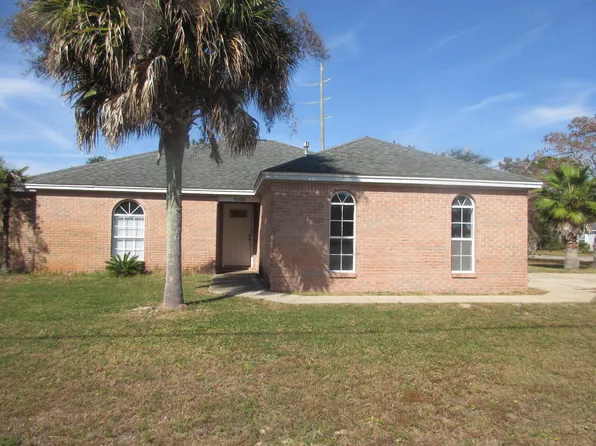 9608 Brentwood Blvd, Navarre, FL 32566