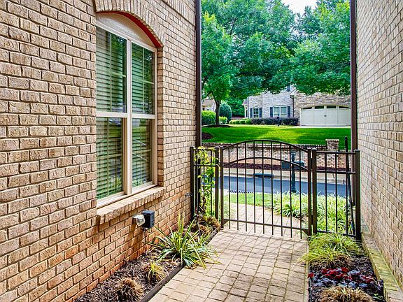 3rd image of 152 Arabella Ct