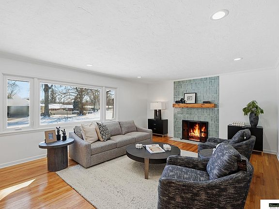 4th image of 1515 E Manor Dr