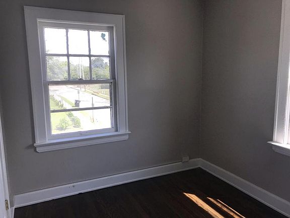 3rd image of 9705 Loretta Ave APT 2