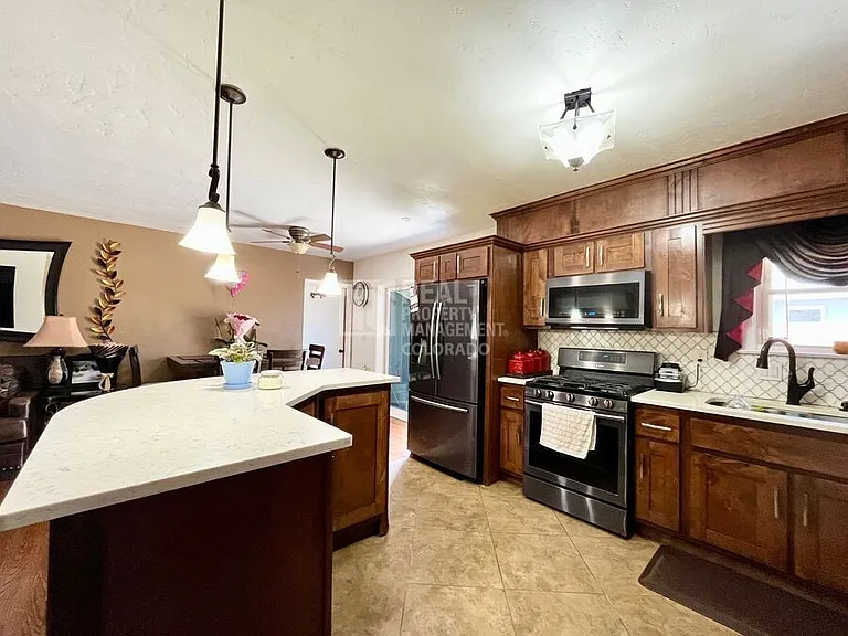 1599 S Mabry Way — Photo 7