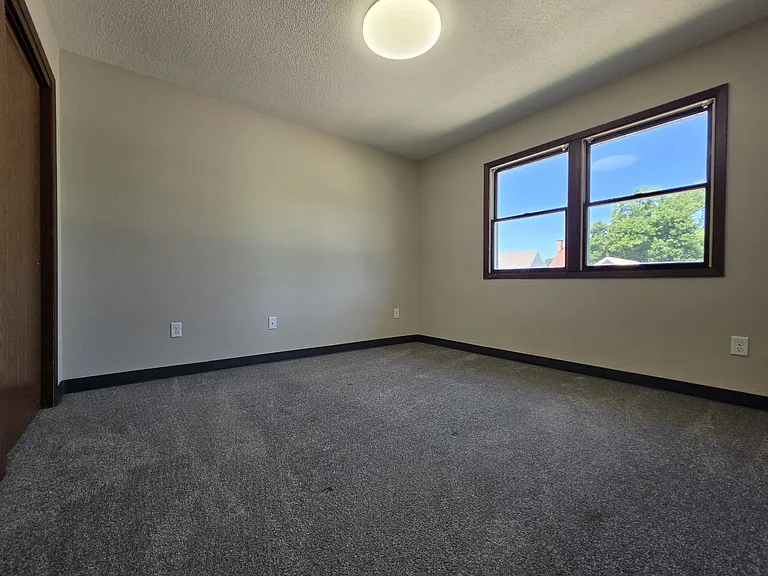 400 3rd Ave SW #4 — Photo 7