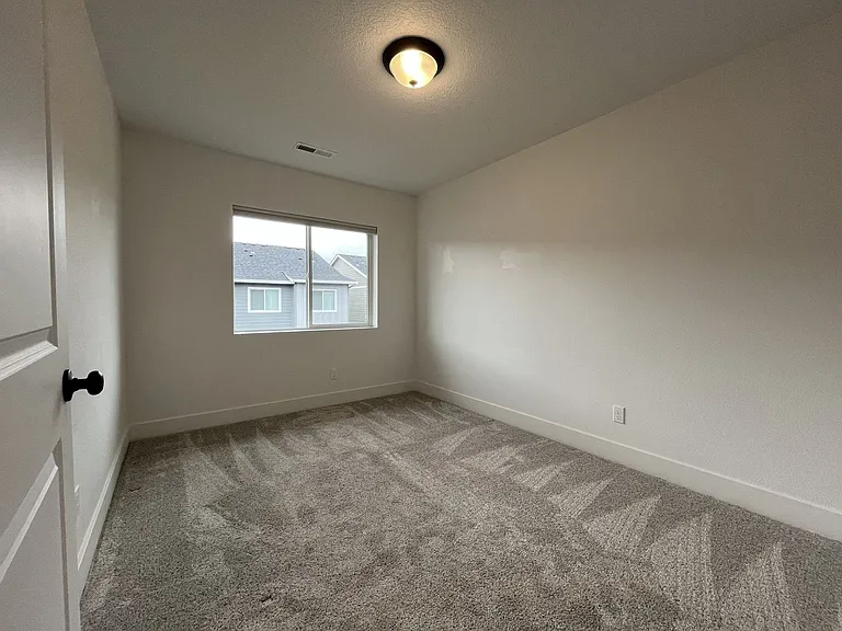 2875 S Magnolia Dr — Photo 38