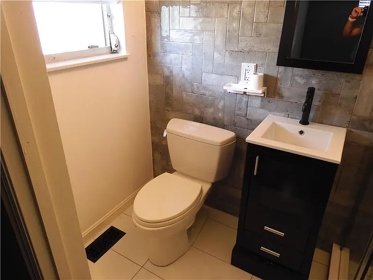 303 Birchwood Dr — Photo 20