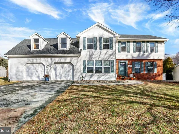 645 W 1st St, Boiling Springs, PA 17007