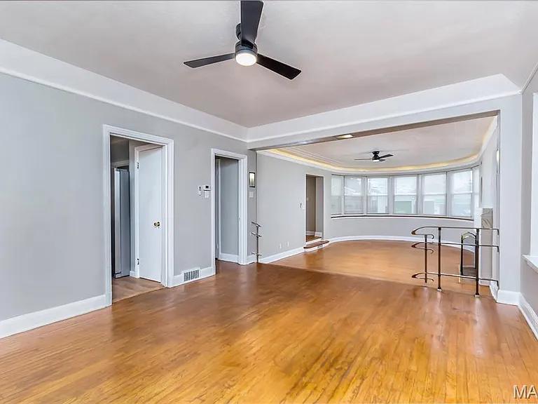 8910 Gravois Rd — Photo 5