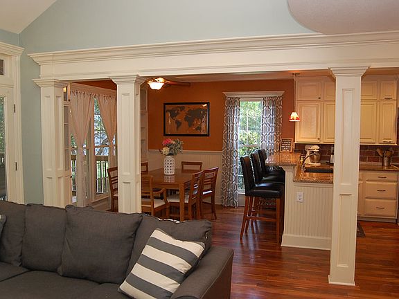 Living Room - Breakfast Room