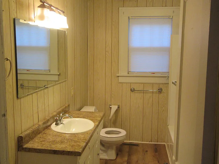 2336 E Cherry St — Photo 6