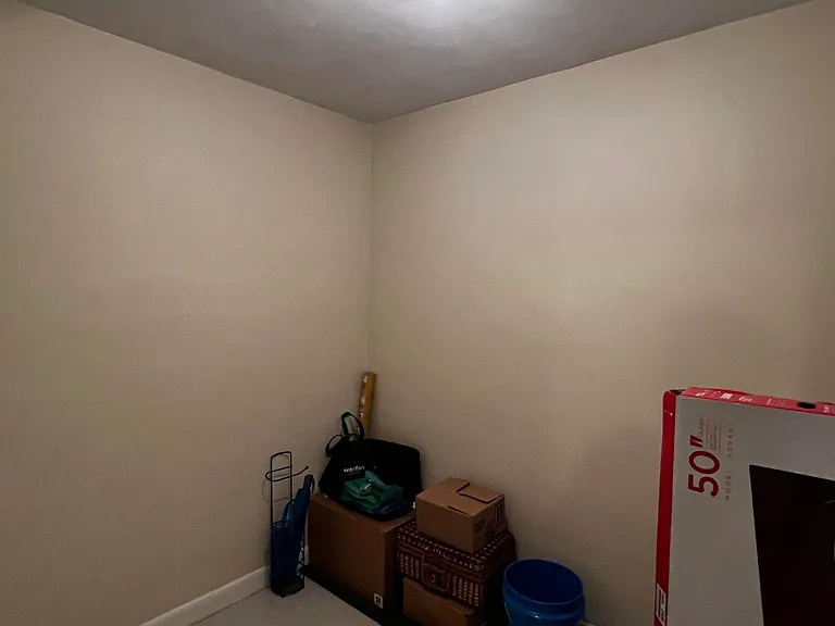 35 Fairmount Place Apartments — Photo 16