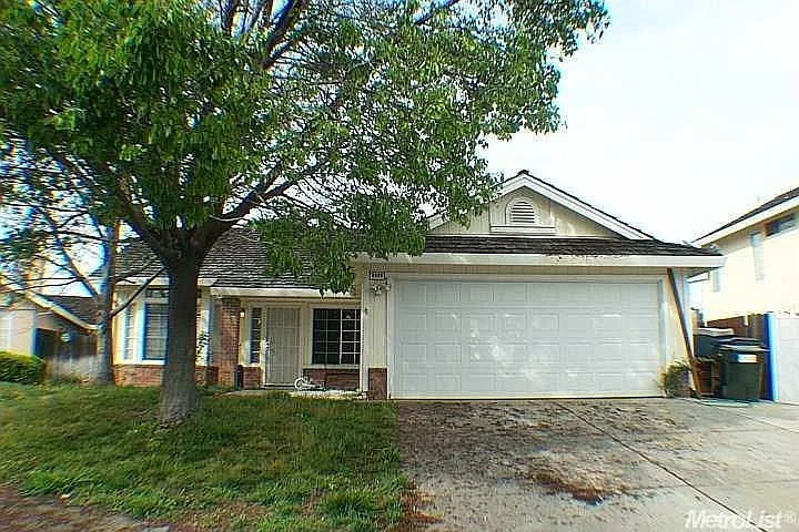 8409 Bernardo Ct photo 1