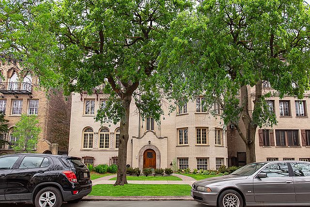 1st image of 7447 N Hoyne Ave #3