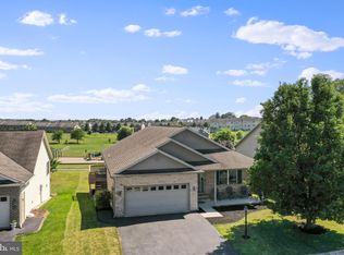 221 Park View Dr, Chambersburg, PA 17201
