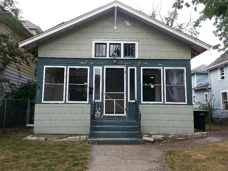 1st image of 1132 Portage Ave