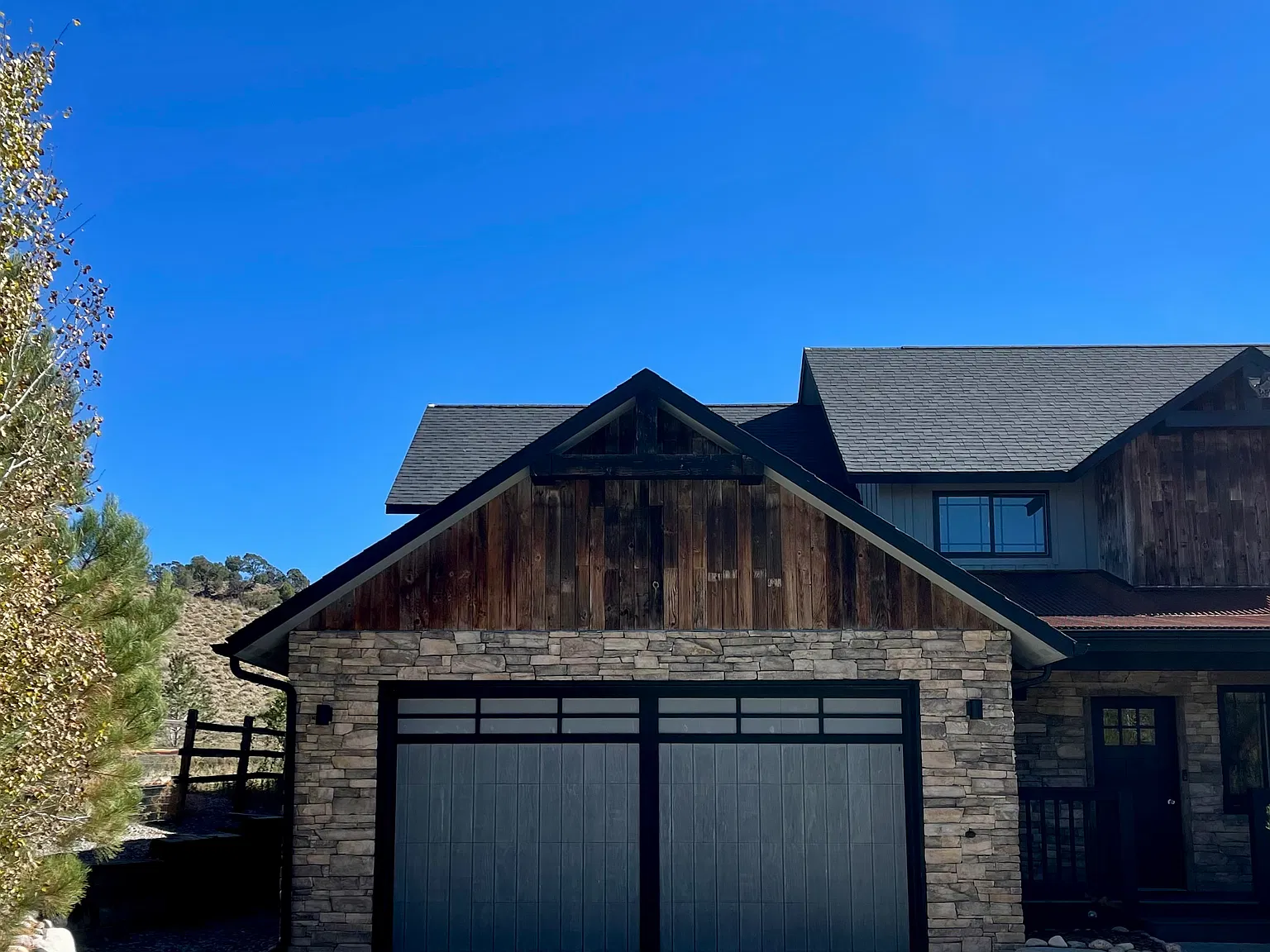 3 bed, 2.5 bath, 2080 sqft, $3,600 — Photo 2