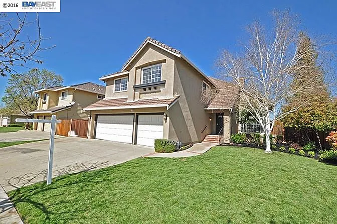 3728 Valley View Way photo 1