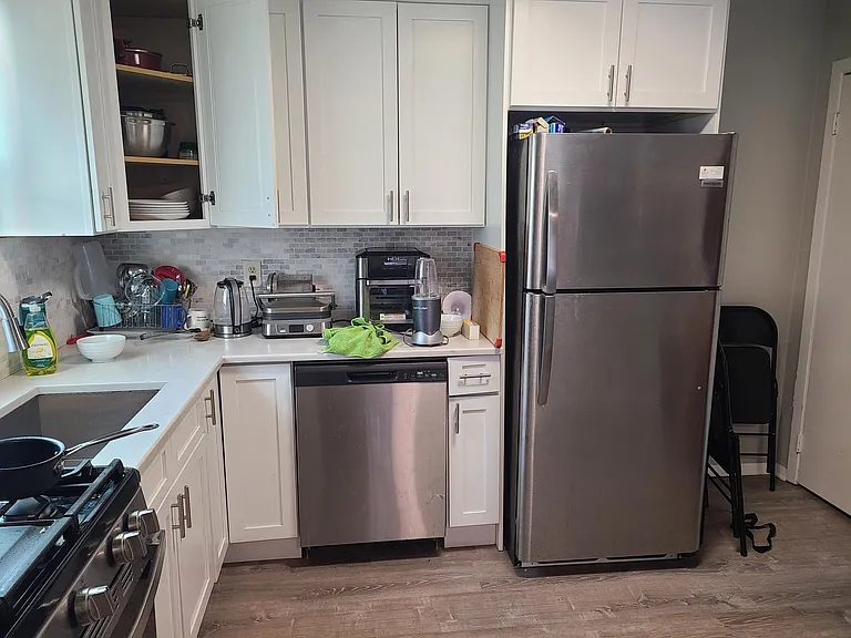 30 Bartha Ave #30 — Photo 7