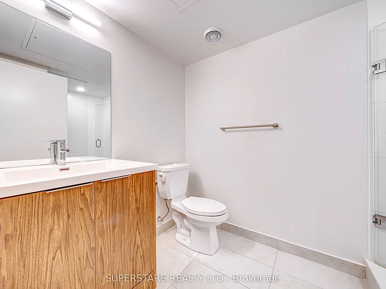 60 Shuter St #2010 — Photo 18
