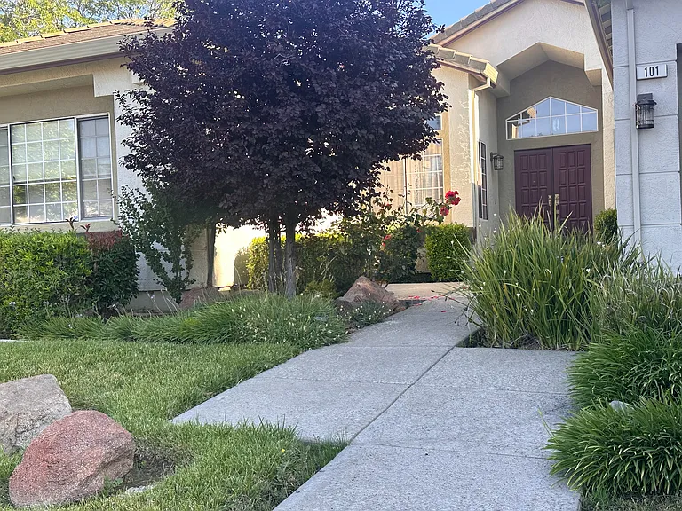 101 Fox Hollow Cir — Photo 2
