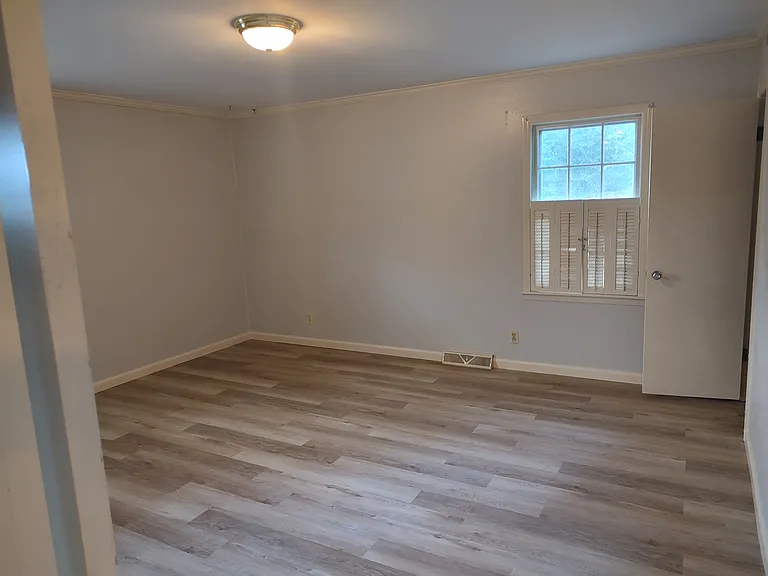 718 Desoto Rd SE — Photo 8