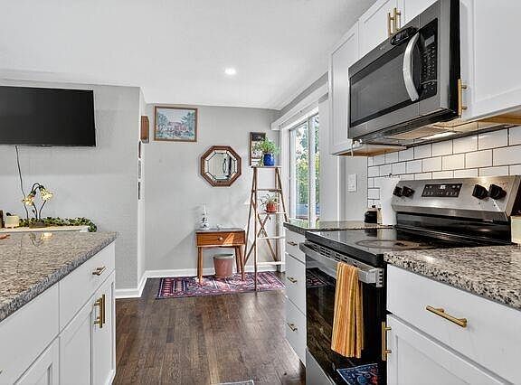 4th image of 8803 E 49th St