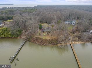 5700 Hallowing Dr, Lorton, VA 22079