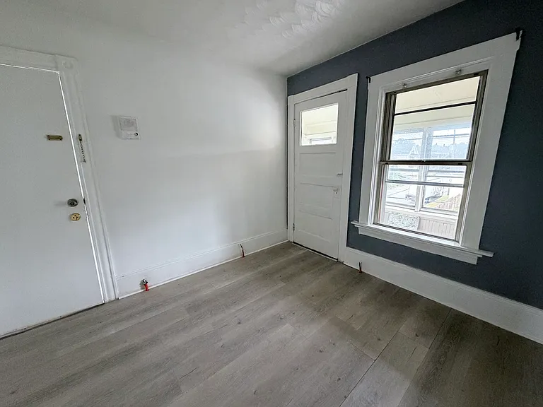 118 Chaplin St #3 — Photo 11