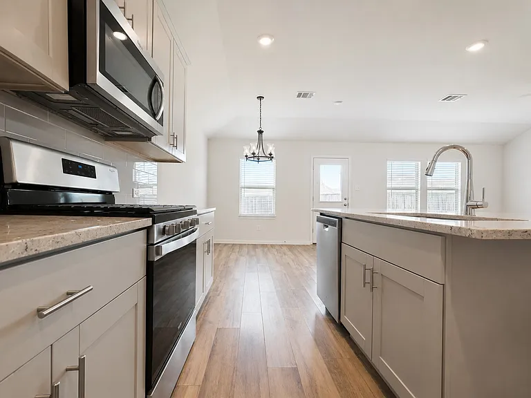 1704 Gold Mine Trl — Photo 9
