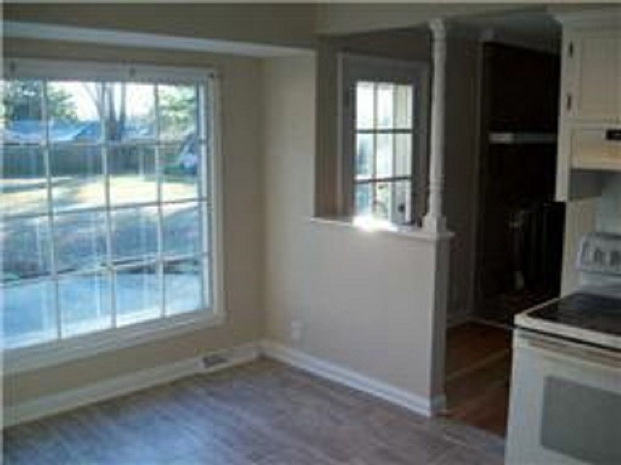 2nd image of 102 Castleview Dr
