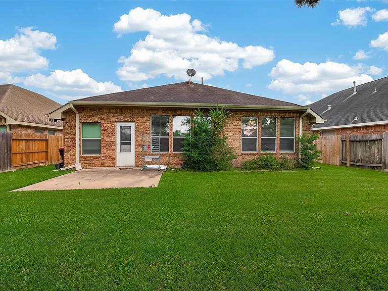 23222 Century Plant Dr — Photo 30