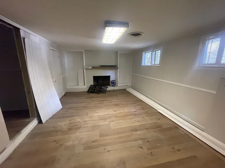 1032 Stuart St — Photo 16