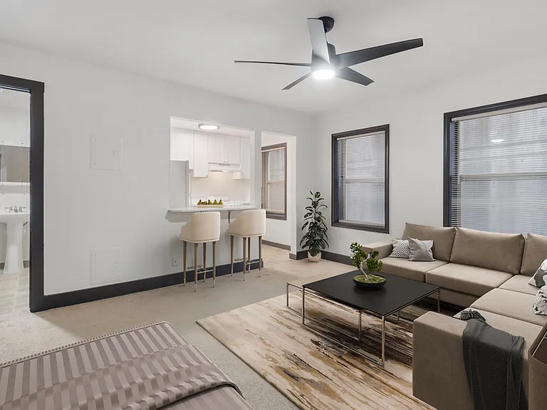 Lauriston Apartments — Photo 16