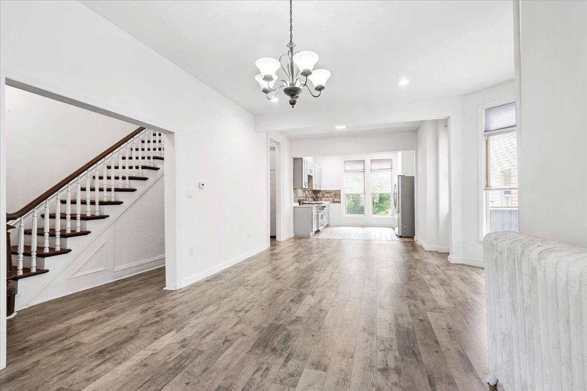 next background image