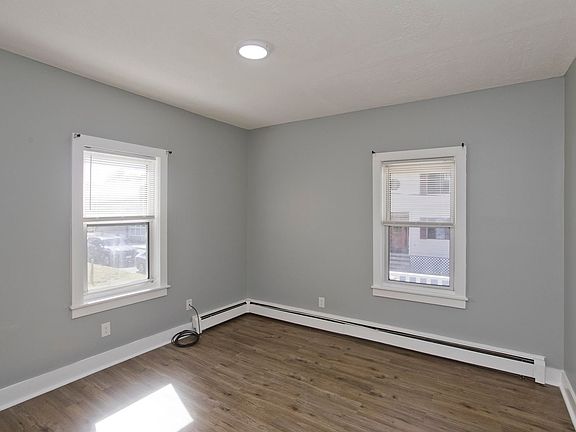 4th image of 9 Graves St #1-R