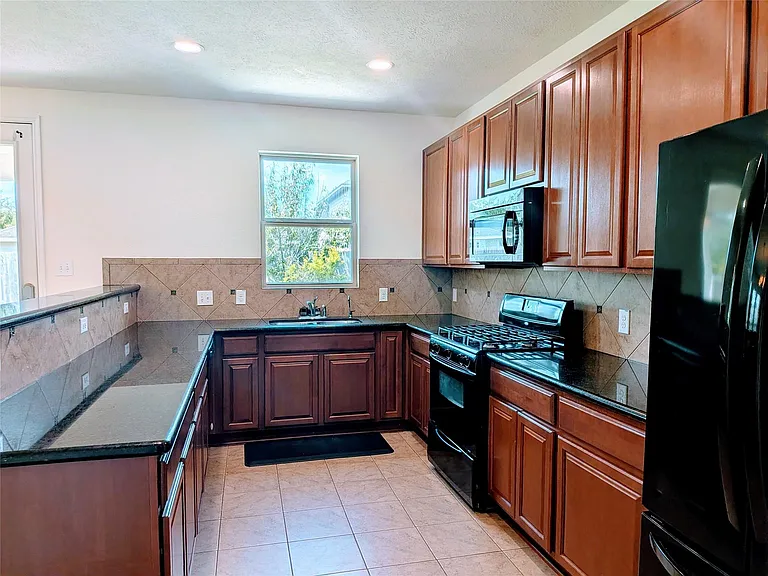 1615 Bel Riposo Ln — Photo 11