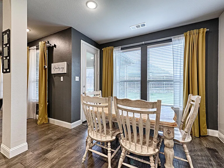 3515 Washington Dr — Photo 23