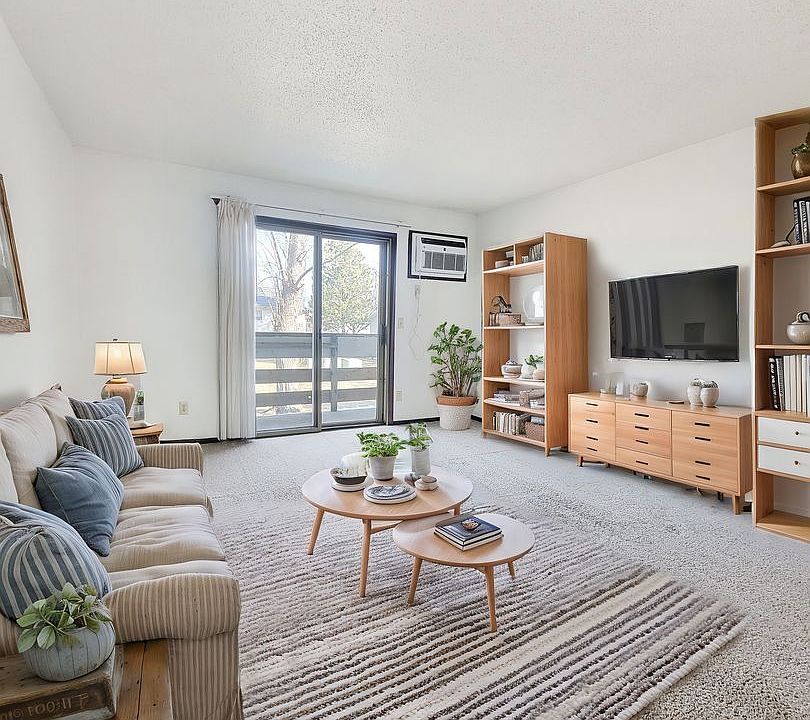 1st image of 1652 8th St N APT 9