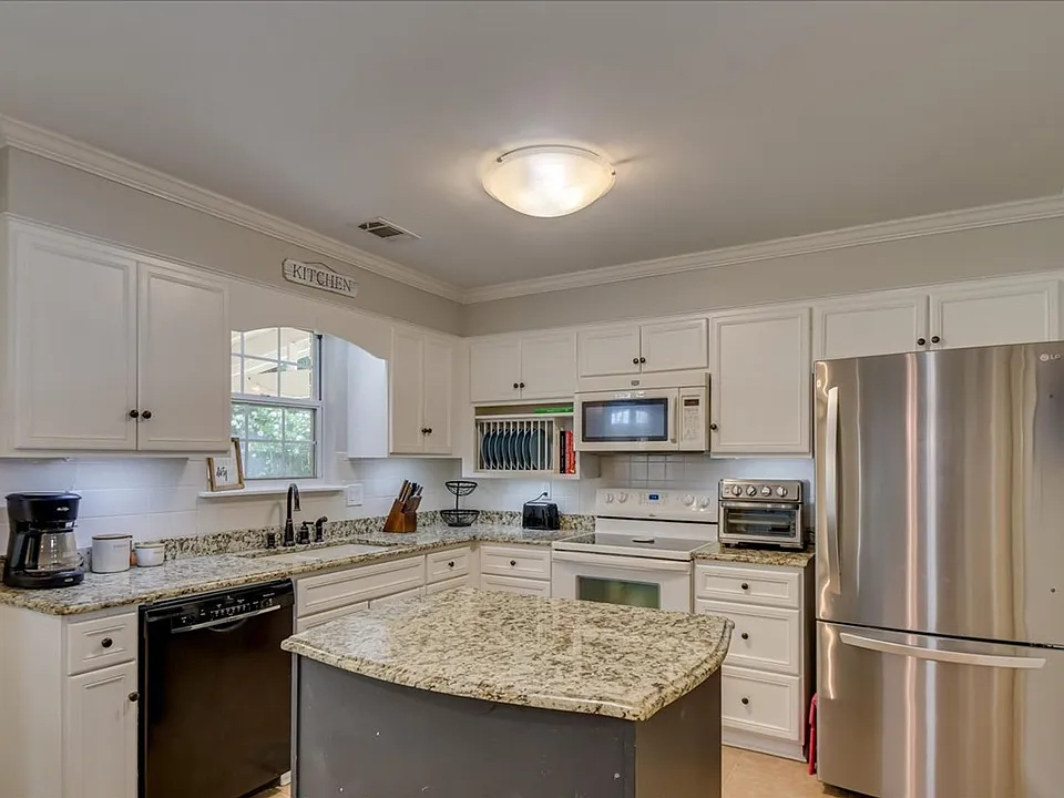 1156 Parkside Trl