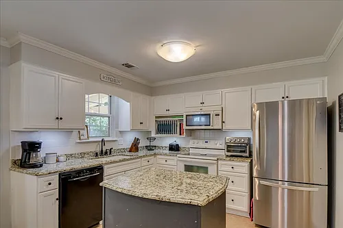 1156 Parkside Trl Photo 1
