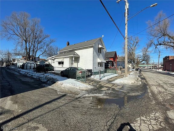 3rd image of 3140 W 33rd St