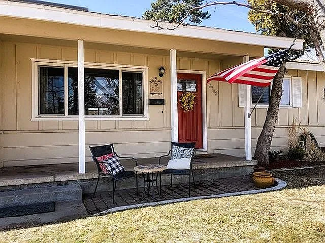 2702 Marvin Dr photo 1