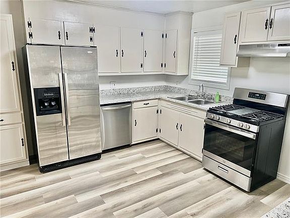 5th image of 600 Avenue D