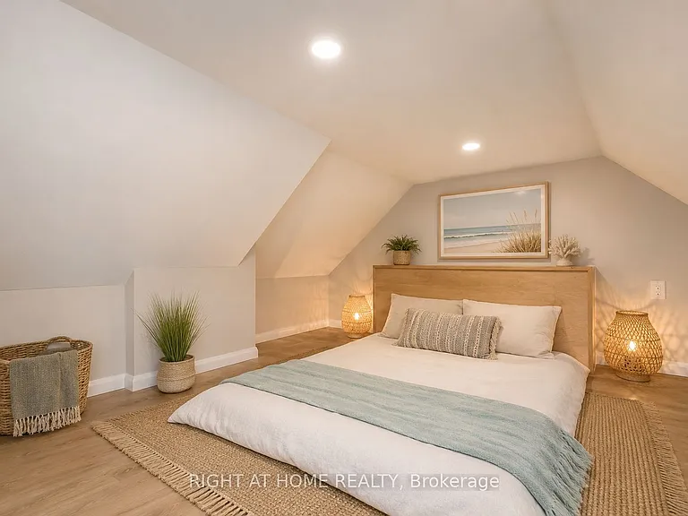 241 Rockaway Beach Pl — Photo 36