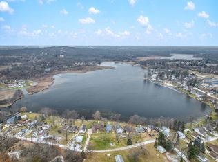 40 Deep Lake Rd, Brooklyn, MI 49230