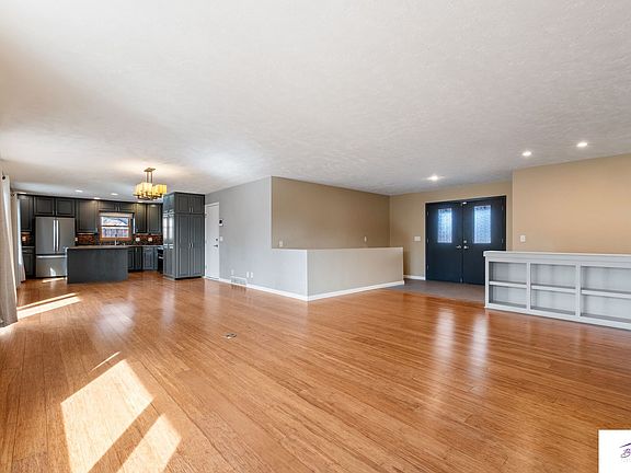 3rd image of 11933 Hickory Rd